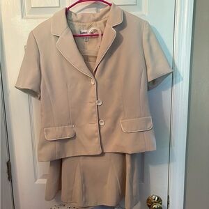 Beige Short Sleeve Blazer‎ and Skirt Set